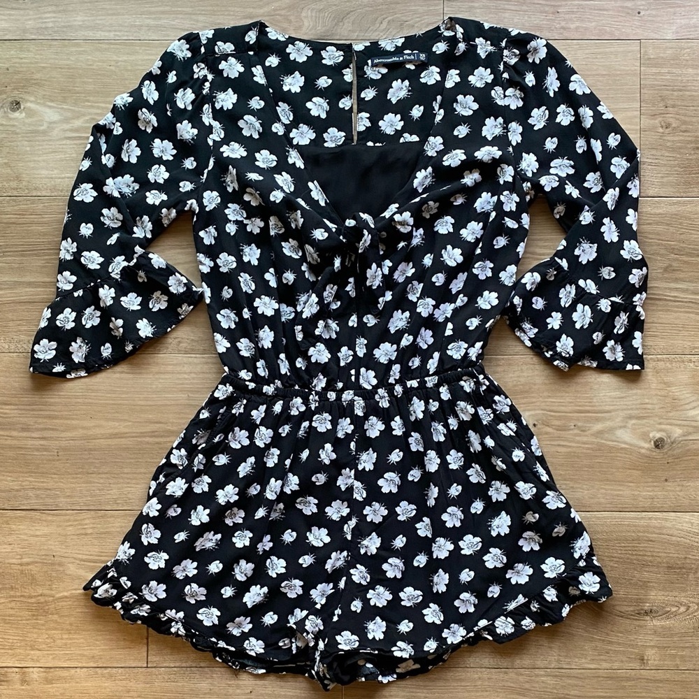 Abercrombie and Fitch Floral Tie Front Romper